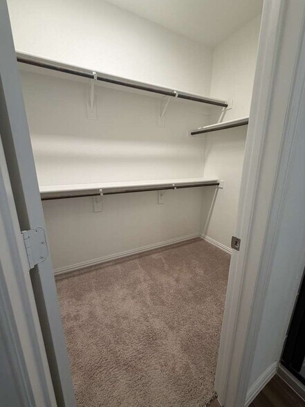 Building Photo - 3802 Chicory Ct