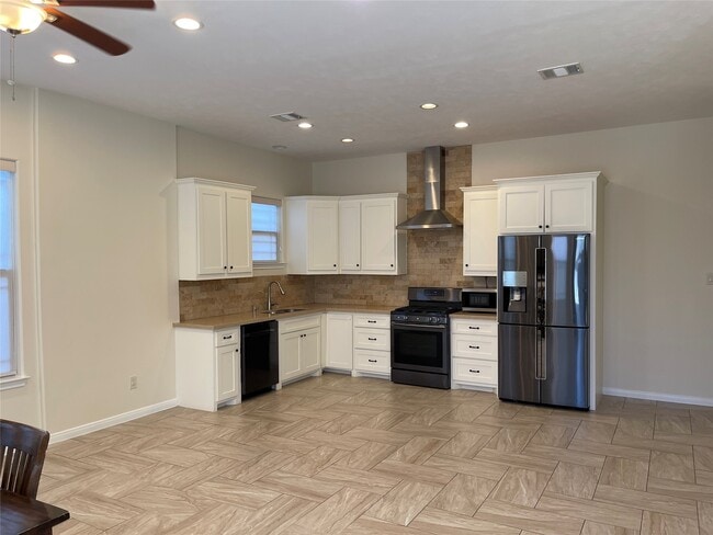 Building Photo - 3406 Elser St