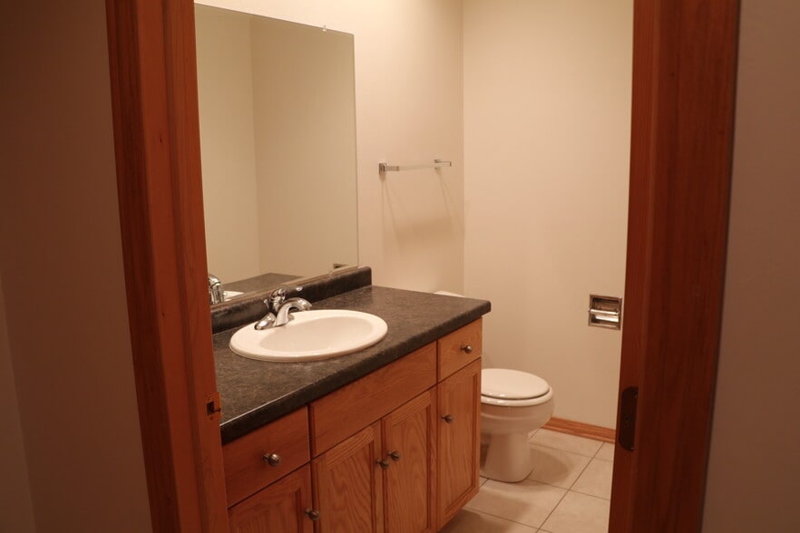 Half Bath - 932 Cedar St