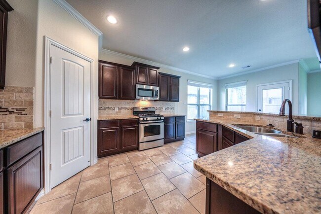 Building Photo - 27 S Sawbridge Cir