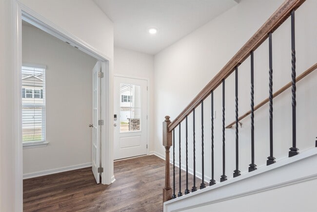 Building Photo - 5513 English Holly Wy