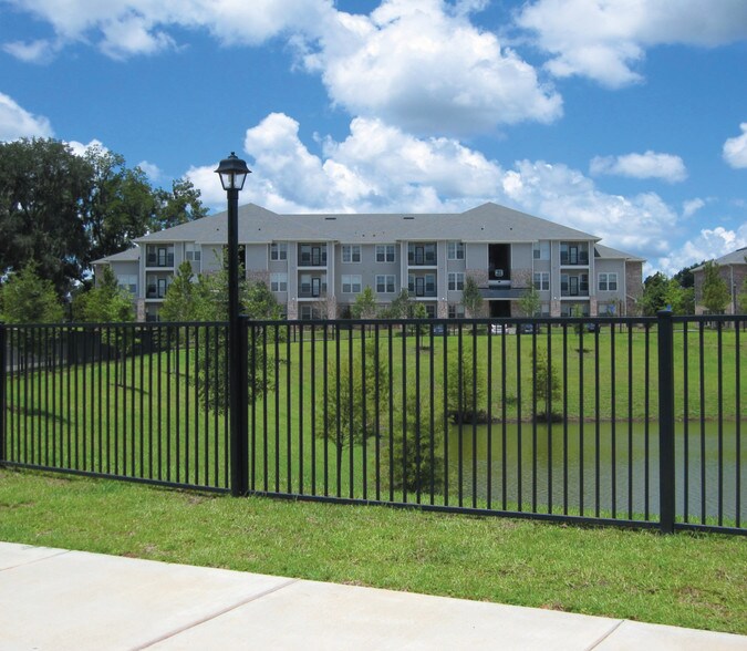 Arbor Landing at Lake Jackson 4910 N Monroe St Tallahassee FL 32303