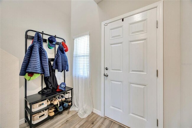 Building Photo - 5532 Summer Sunset Dr