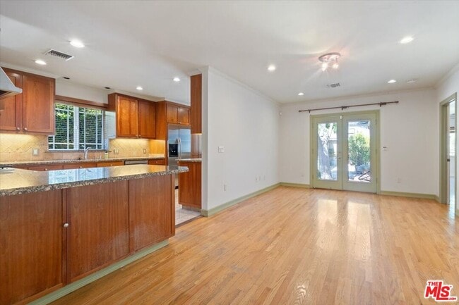 Building Photo - 4385 Camellia Ave