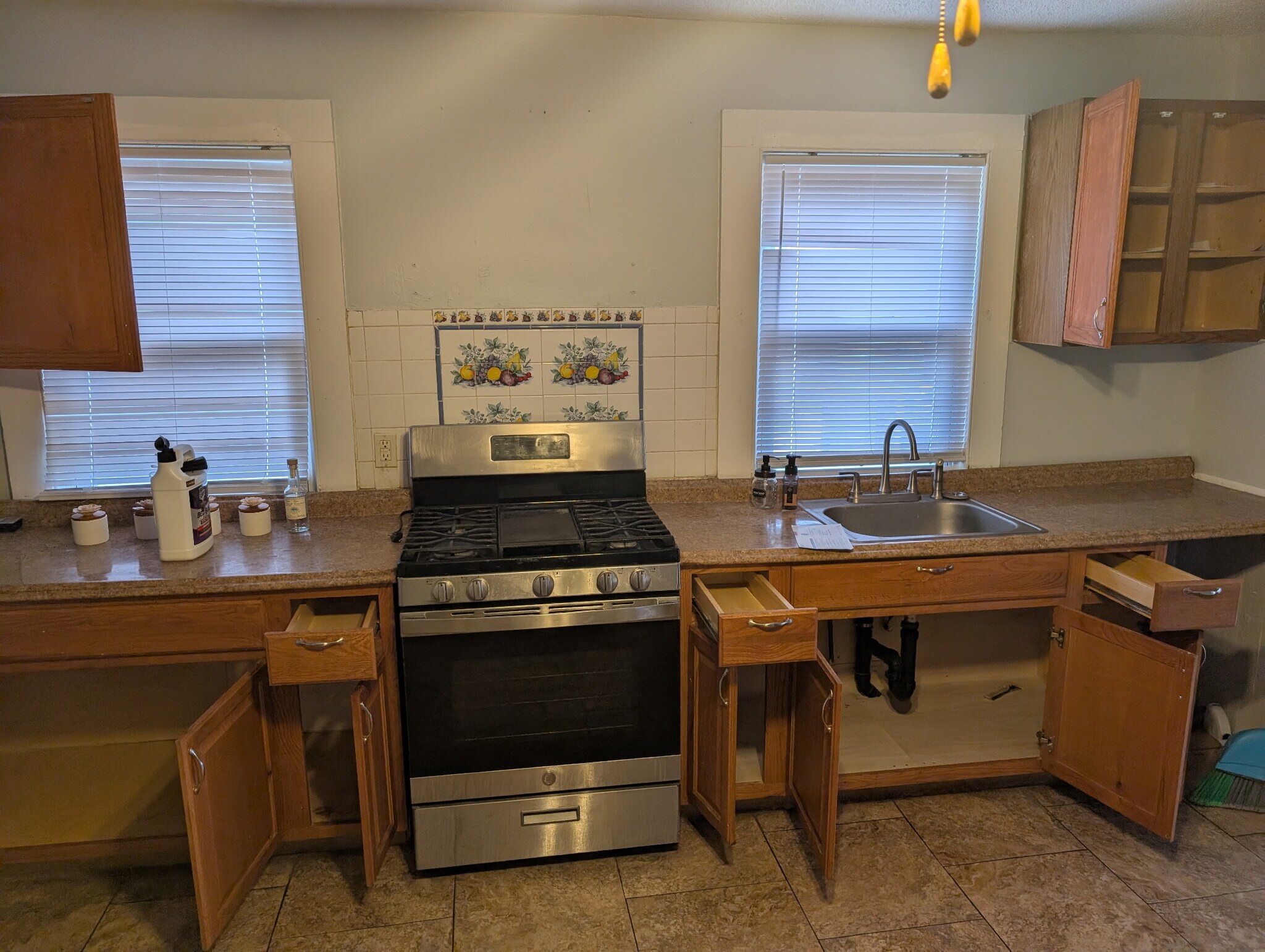 Building Photo - 91-93 Larrabee St