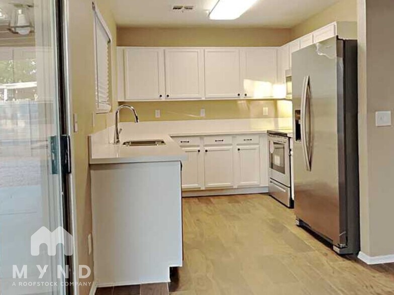 Building Photo - 11111 E Flossmoor Ave