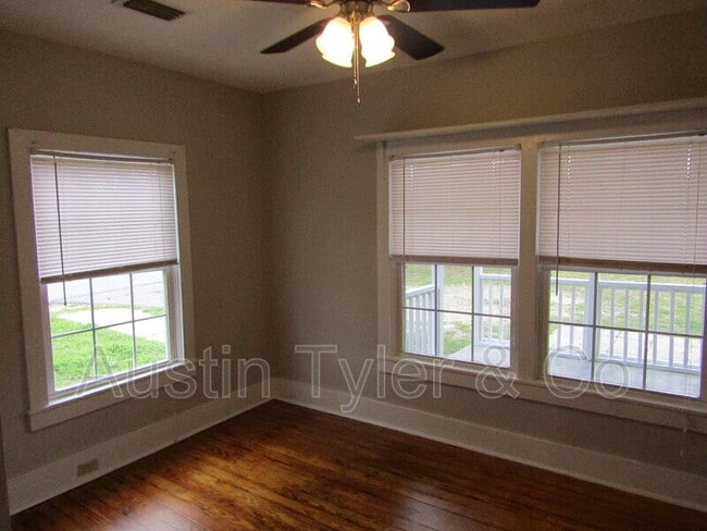 Building Photo - 4750 Pelt St