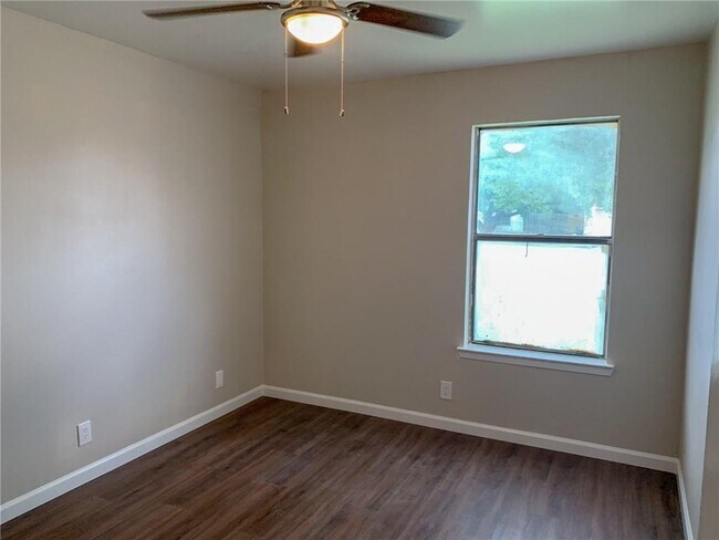 Building Photo - 1710 Goodson Ln