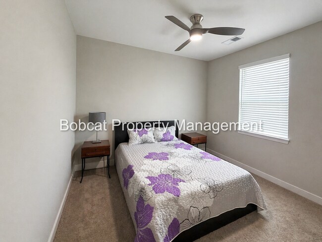 Building Photo - Stylish Corner Lot Townhome with No Rear Neighbors