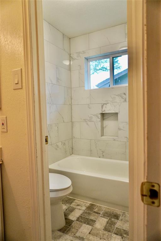 Building Photo - 10519 Sagetrail Dr