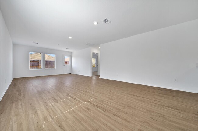 Building Photo - 17715 Grv Hl Dr