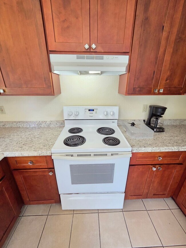 Building Photo - 425 Kawailoa Rd