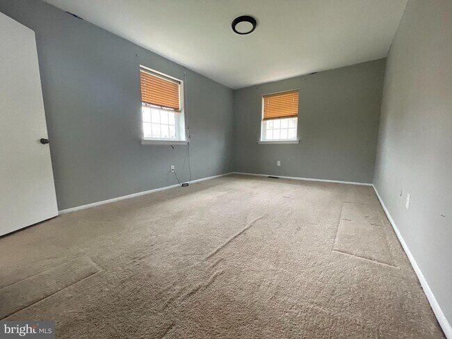 Building Photo - 204 Providence Forge Rd