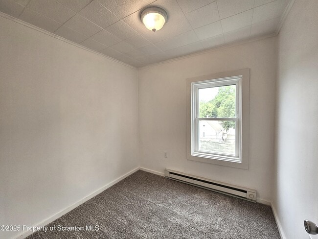 Building Photo - 2103 Hollister Ave