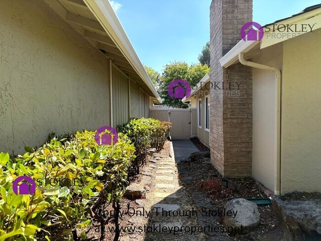 Building Photo - 1538 Siskiyou Dr