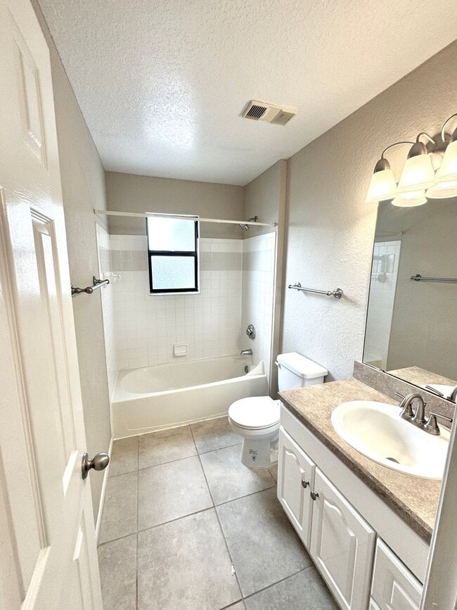 Building Photo - 440 Timberwalk Ct