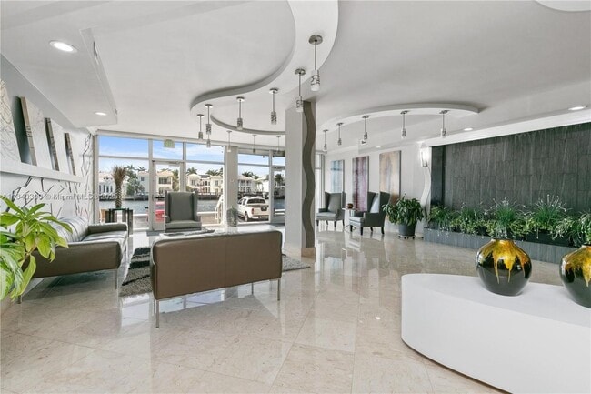 Building Photo - 1500 S Ocean Dr