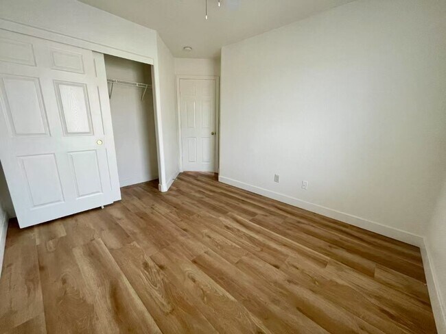 Building Photo - Sweet 2 stories single-family house with 4 bedrooms
