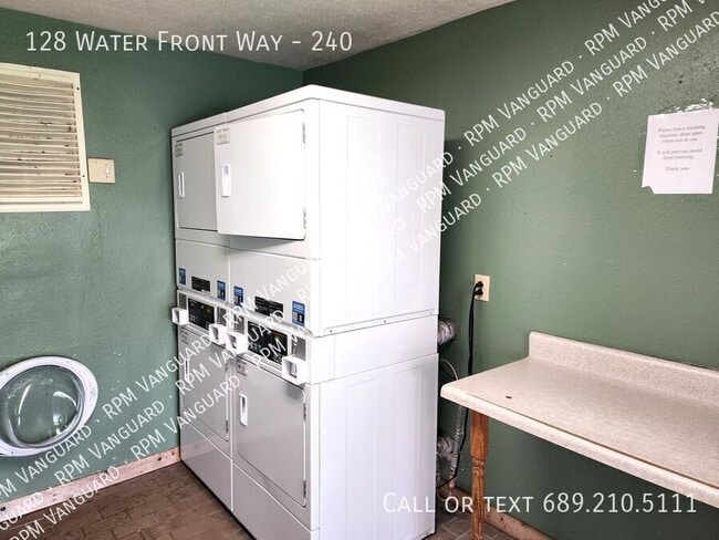 Building Photo - 128 Water Front Way