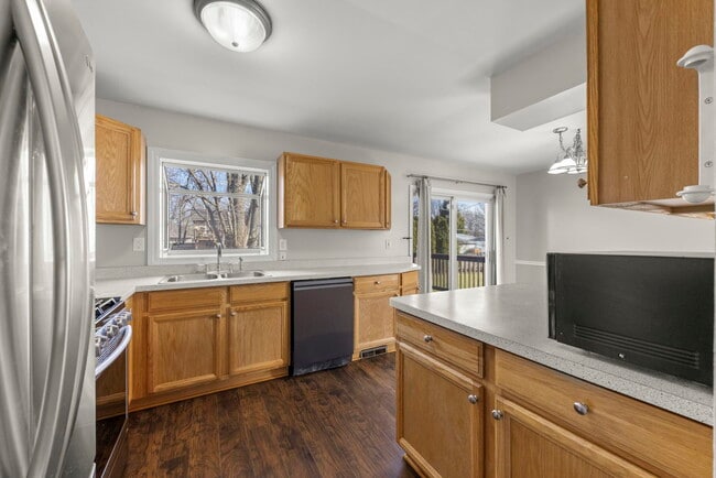 Building Photo - 1614 Lucylle Ave