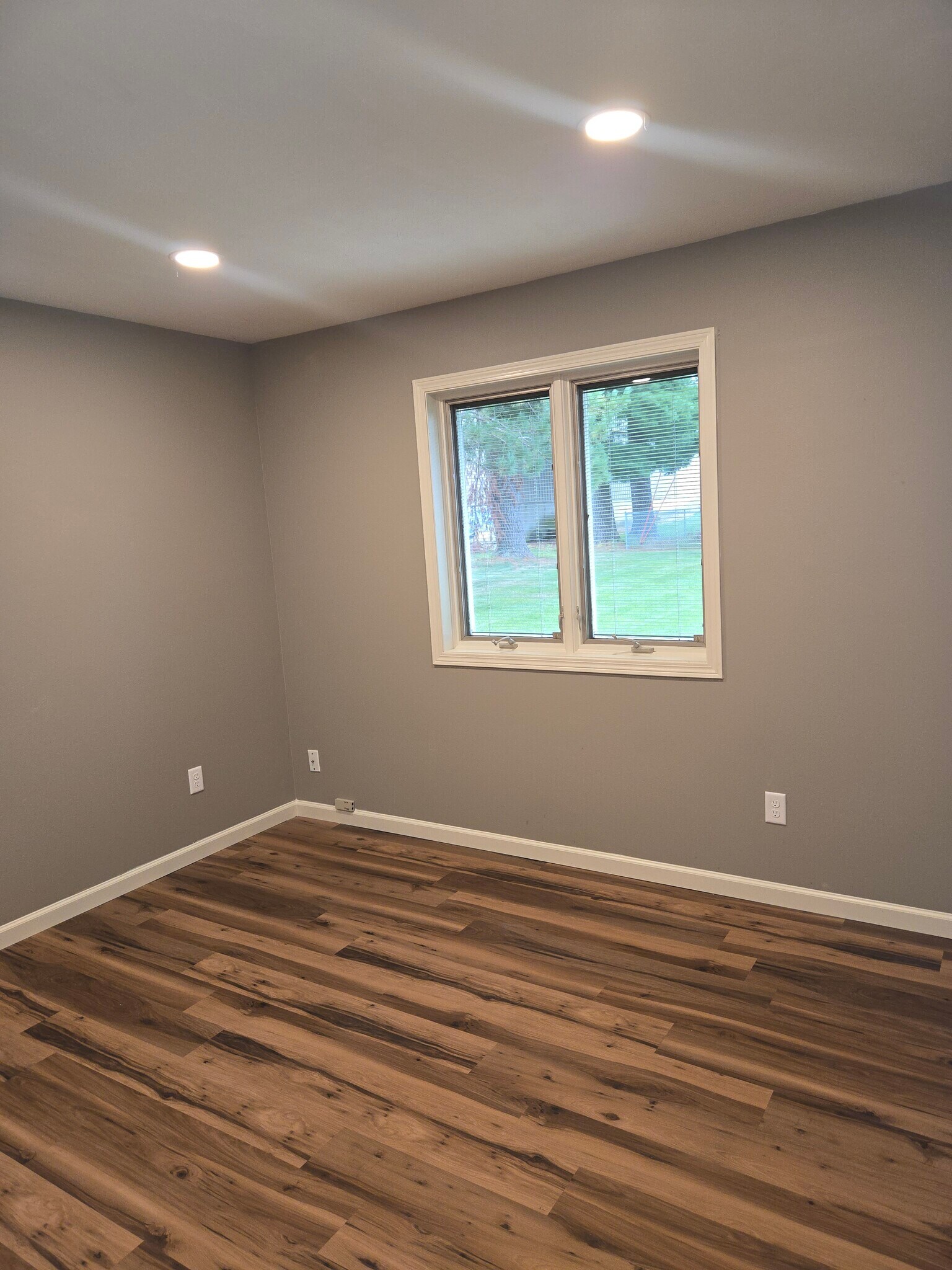 bedroom 2 - 490 Ellefson St