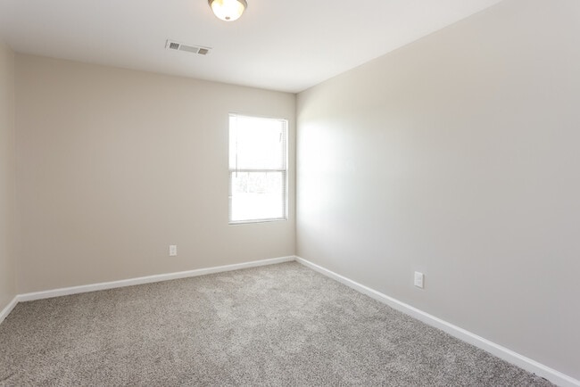 Building Photo - McDonough, GA 3 Bedroom Home