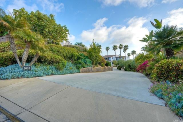 Building Photo - 1664 Aryana Dr