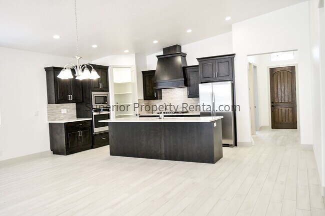 Building Photo - Brand New 3 Bed, 3 Bath home in Brio