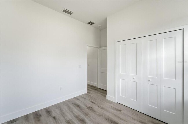 Building Photo - 2600 SW 146th Pl Rd