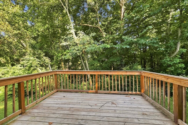 Building Photo - 8705 Mowbray Way