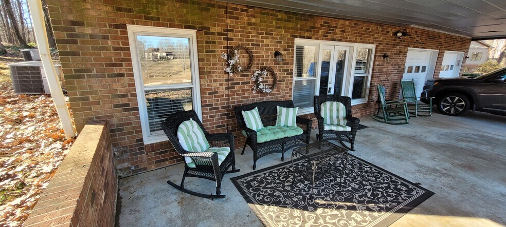 Building Photo - 3001 Foxdown Ct