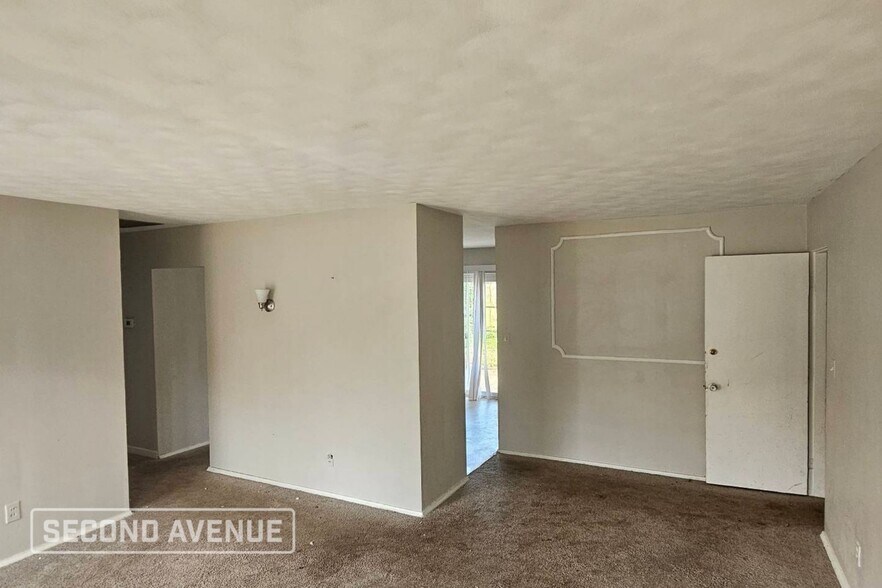 Building Photo - 1 Rosehaven Dr