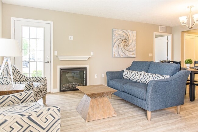 Building Photo - 708 New Terrace Ln