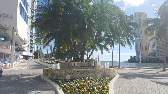 Building Photo - 335 S Biscayne Blvd