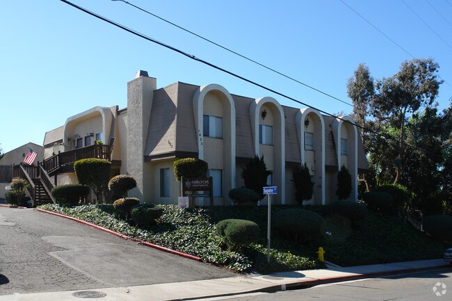Building Photo - OAKCREST APARTMENTS