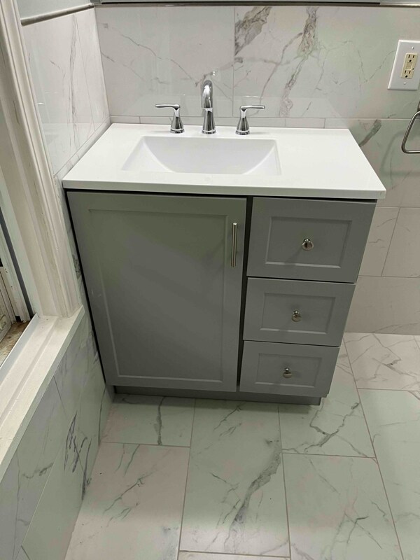 Building Photo - 414 N Bellinger St