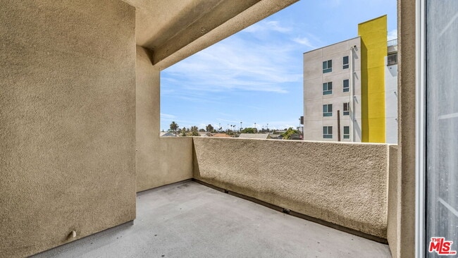 Building Photo - 1408 W Washington Blvd