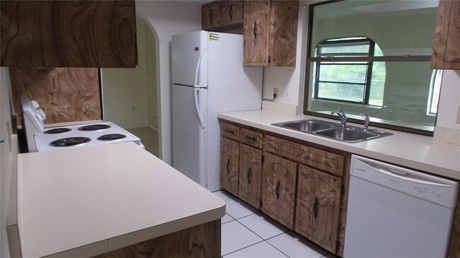 Building Photo - 1286 Golden Oak Dr