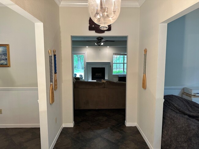 Building Photo - 1670 Parkside Cir