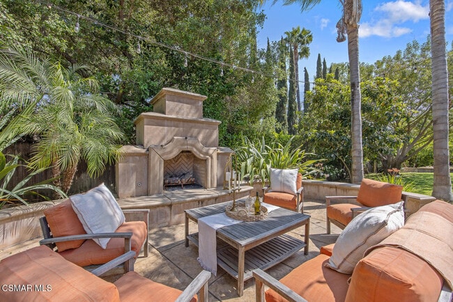 Building Photo - 758 Camino Dos Rios