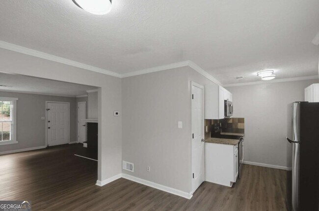 Building Photo - 218 Mill Creek Pl