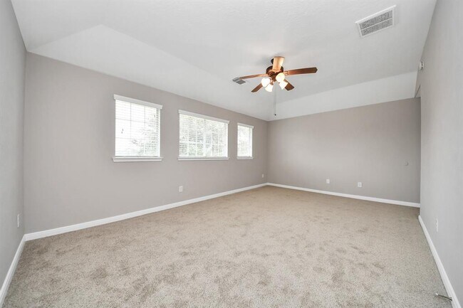 Building Photo - 7447 Oakwood Canyon Dr