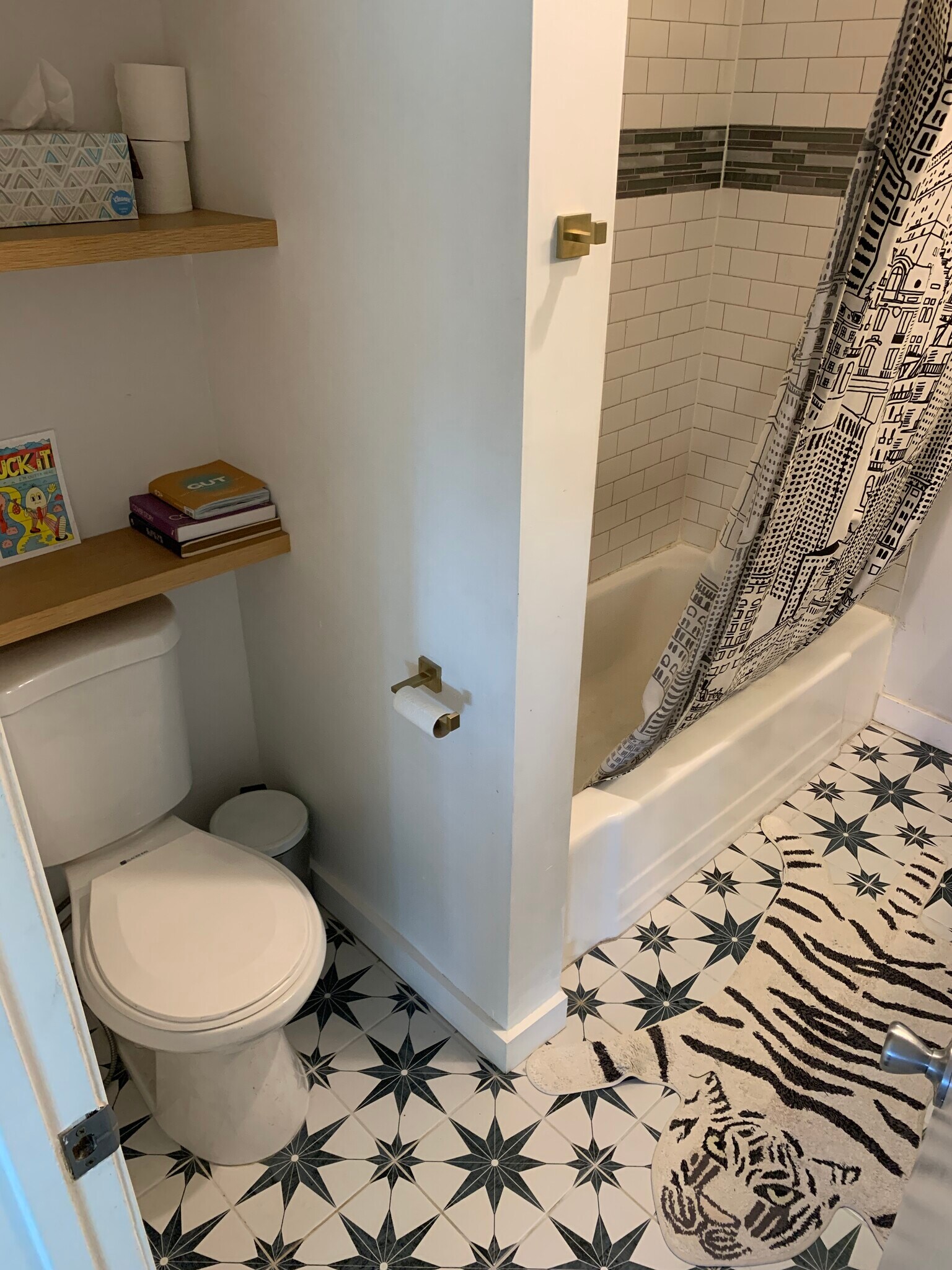 Building Photo - 6215 Monterey Rd