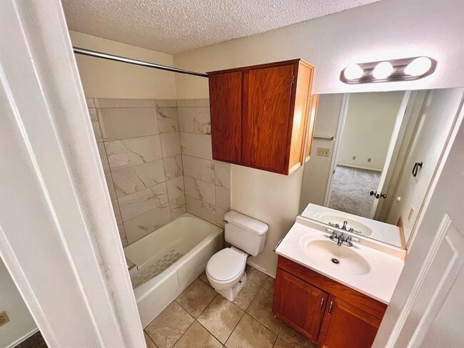 Building Photo - 367 Fantail Loop