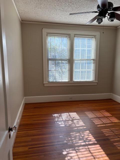 Building Photo - 613 S York St