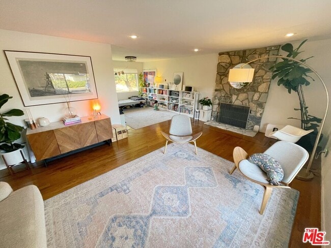 Building Photo - 3839 Pirate Dr