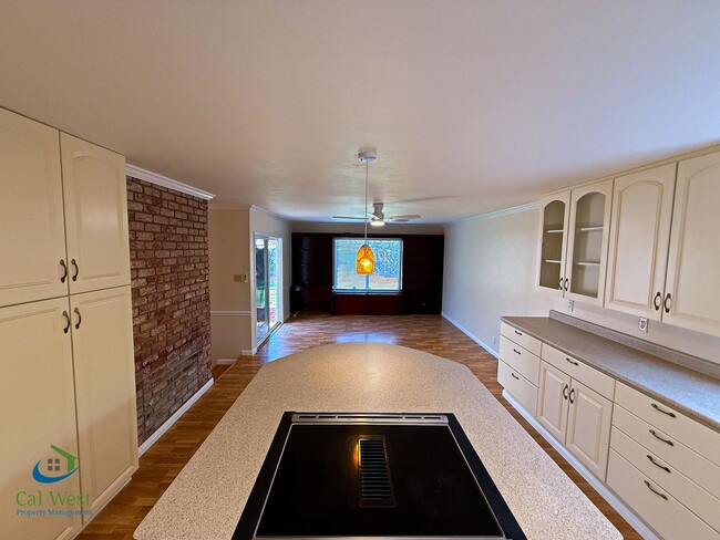 Building Photo - 5331 Rimwood Dr