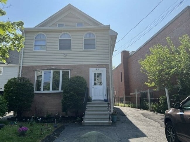 Primary Photo - 491 Central St
