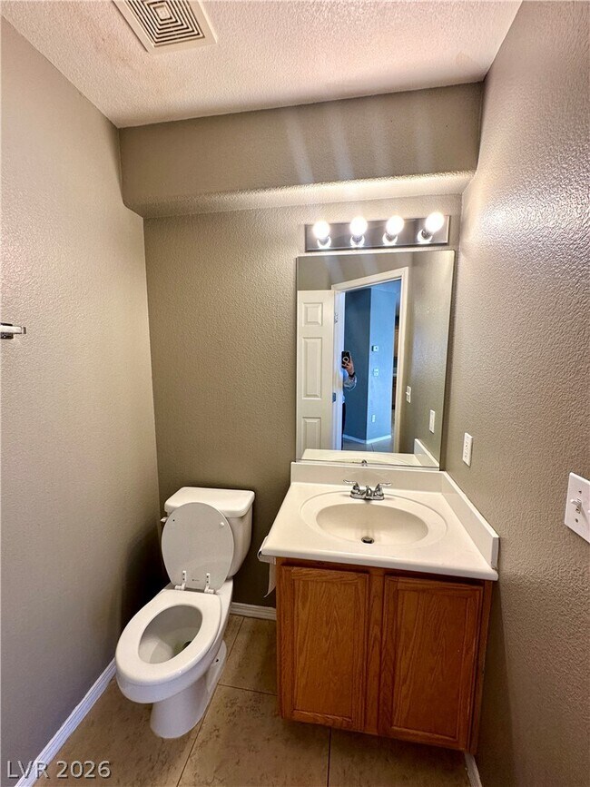 Building Photo - 9362 Boulder Opal Ave