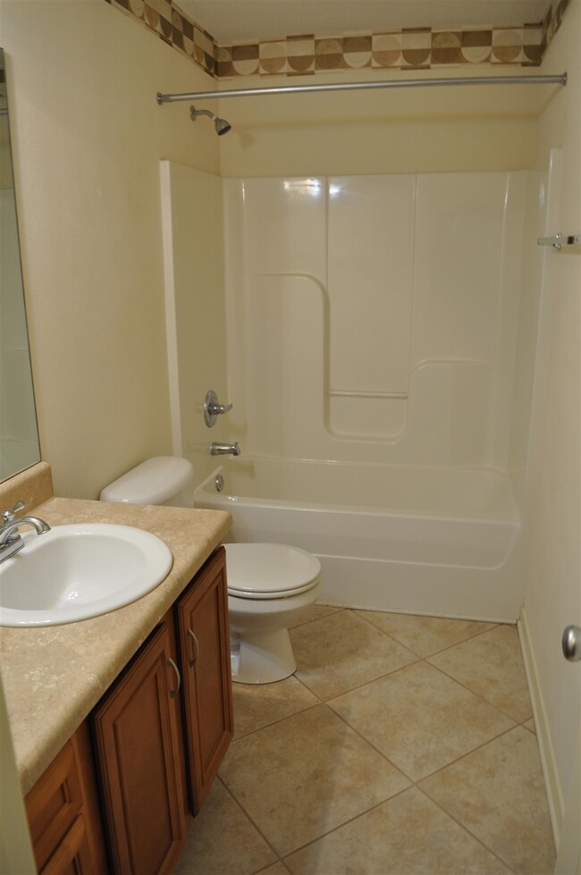 Building Photo - 673 Mozingo Ln